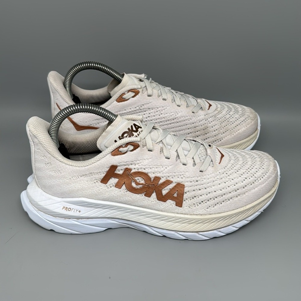 Hoka One One Mach 5 Cream Bronze Running Shoes Women's Sz 8B